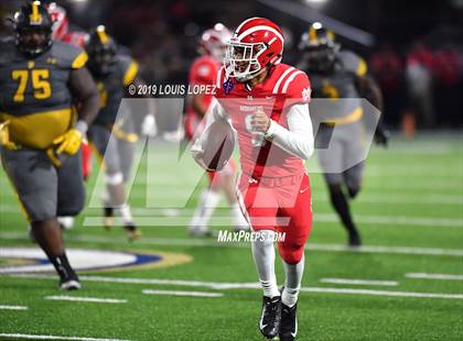 Thumbnail 3 in St. Frances Academy vs. Mater Dei (Trinity League vs. USA Showcase) photogallery.