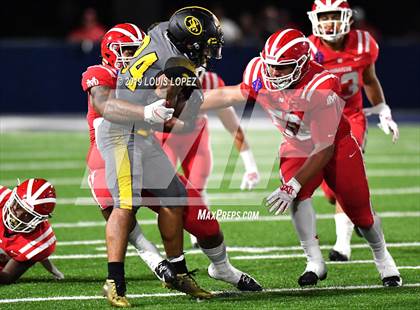 Thumbnail 2 in St. Frances Academy vs. Mater Dei (Trinity League vs. USA Showcase) photogallery.