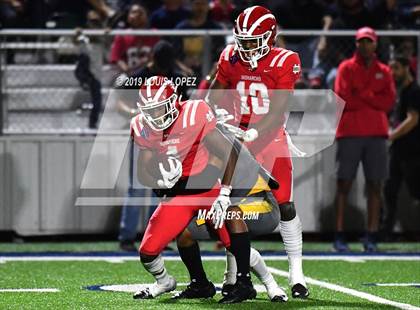 Thumbnail 3 in St. Frances Academy vs. Mater Dei (Trinity League vs. USA Showcase) photogallery.