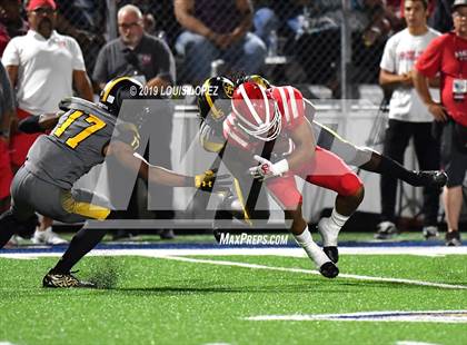 Thumbnail 1 in St. Frances Academy vs. Mater Dei (Trinity League vs. USA Showcase) photogallery.