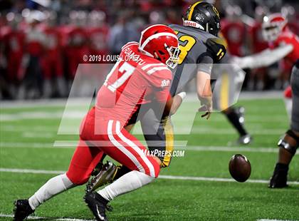 Thumbnail 2 in St. Frances Academy vs. Mater Dei (Trinity League vs. USA Showcase) photogallery.
