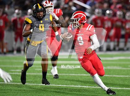Thumbnail 2 in St. Frances Academy vs. Mater Dei (Trinity League vs. USA Showcase) photogallery.