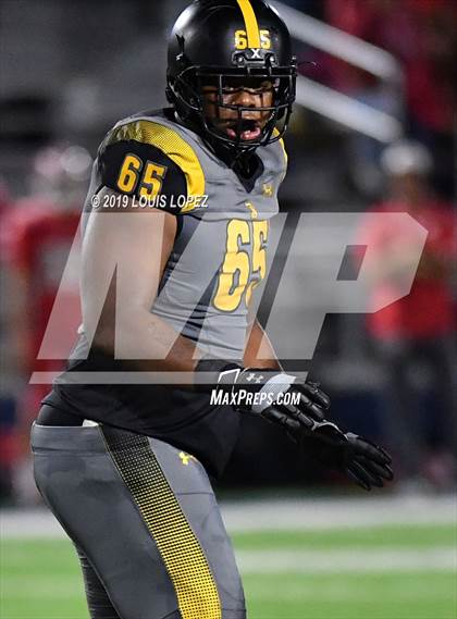Thumbnail 3 in St. Frances Academy vs. Mater Dei (Trinity League vs. USA Showcase) photogallery.