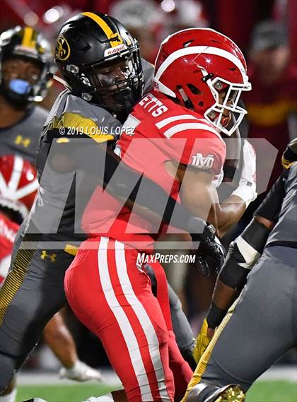 Thumbnail 3 in St. Frances Academy vs. Mater Dei (Trinity League vs. USA Showcase) photogallery.