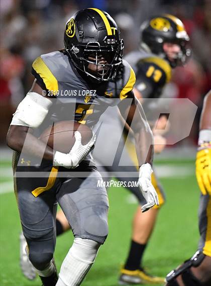 Thumbnail 2 in St. Frances Academy vs. Mater Dei (Trinity League vs. USA Showcase) photogallery.