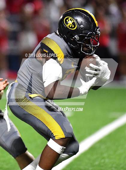 Thumbnail 1 in St. Frances Academy vs. Mater Dei (Trinity League vs. USA Showcase) photogallery.