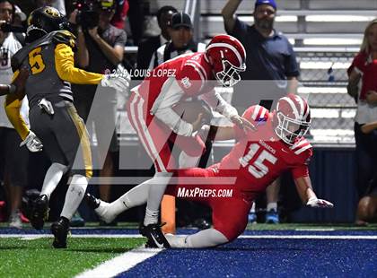 Thumbnail 3 in St. Frances Academy vs. Mater Dei (Trinity League vs. USA Showcase) photogallery.