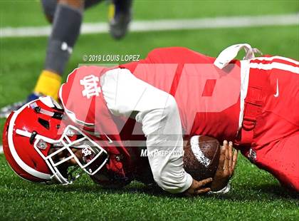 Thumbnail 3 in St. Frances Academy vs. Mater Dei (Trinity League vs. USA Showcase) photogallery.