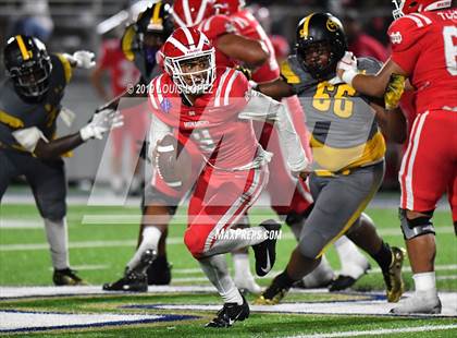 Thumbnail 3 in St. Frances Academy vs. Mater Dei (Trinity League vs. USA Showcase) photogallery.