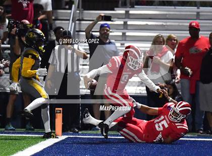 Thumbnail 1 in St. Frances Academy vs. Mater Dei (Trinity League vs. USA Showcase) photogallery.