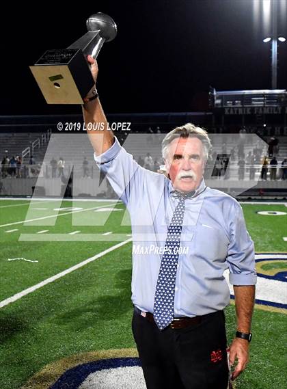 Thumbnail 1 in St. Frances Academy vs. Mater Dei (Trinity League vs. USA Showcase) photogallery.