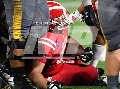 Thumbnail 2 in St. Frances Academy vs. Mater Dei (Trinity League vs. USA Showcase) photogallery.