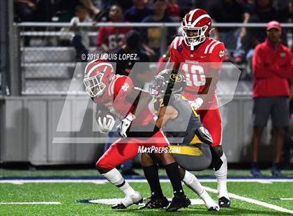 Thumbnail 2 in St. Frances Academy vs. Mater Dei (Trinity League vs. USA Showcase) photogallery.