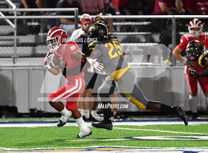 Thumbnail 3 in St. Frances Academy vs. Mater Dei (Trinity League vs. USA Showcase) photogallery.