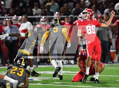 Thumbnail 3 in St. Frances Academy vs. Mater Dei (Trinity League vs. USA Showcase) photogallery.