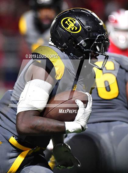 Thumbnail 2 in St. Frances Academy vs. Mater Dei (Trinity League vs. USA Showcase) photogallery.