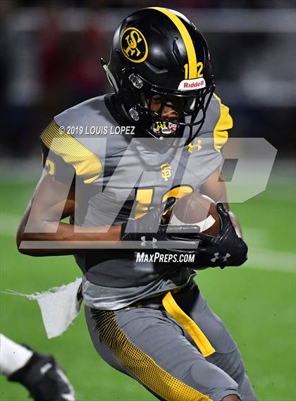 Thumbnail 2 in St. Frances Academy vs. Mater Dei (Trinity League vs. USA Showcase) photogallery.
