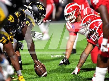 Thumbnail 3 in St. Frances Academy vs. Mater Dei (Trinity League vs. USA Showcase) photogallery.