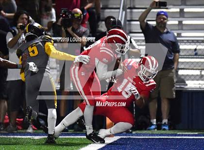 Thumbnail 2 in St. Frances Academy vs. Mater Dei (Trinity League vs. USA Showcase) photogallery.