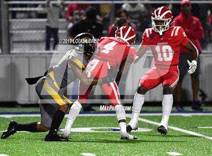 Thumbnail 2 in St. Frances Academy vs. Mater Dei (Trinity League vs. USA Showcase) photogallery.