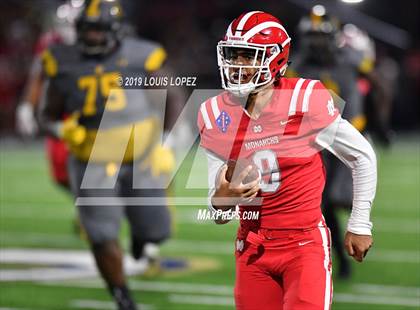 Thumbnail 2 in St. Frances Academy vs. Mater Dei (Trinity League vs. USA Showcase) photogallery.