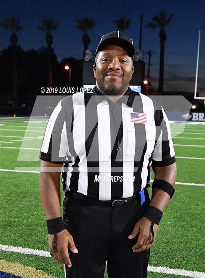Thumbnail 2 in St. Frances Academy vs. Mater Dei (Trinity League vs. USA Showcase) photogallery.