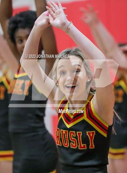 Thumbnail 2 in McKinley @ Brusly photogallery.