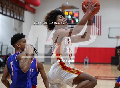 Thumbnail 3 in McKinley @ Brusly photogallery.