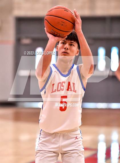 Thumbnail 3 in Los Alamitos vs. Servite (Nike Extravaganza) photogallery.