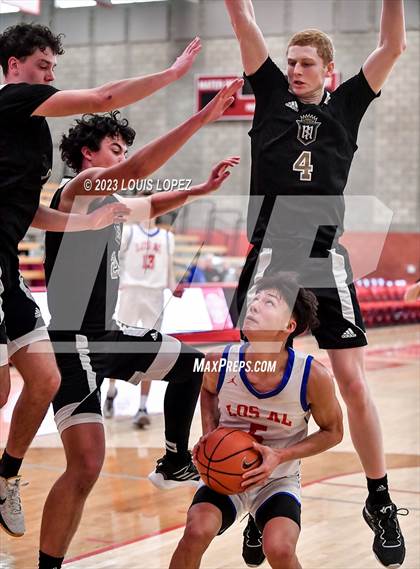 Thumbnail 1 in Los Alamitos vs. Servite (Nike Extravaganza) photogallery.
