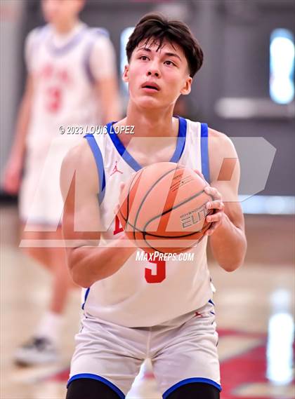 Thumbnail 2 in Los Alamitos vs. Servite (Nike Extravaganza) photogallery.