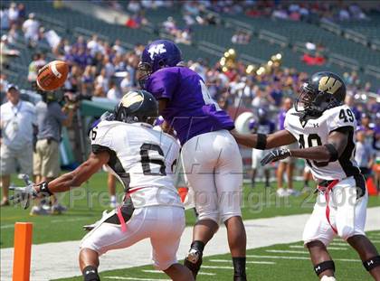 Thumbnail 1 in Middletown vs. Warren Central (Kirk Herbstreit Varsity Football Series) photogallery.