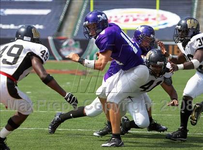 Thumbnail 1 in Middletown vs. Warren Central (Kirk Herbstreit Varsity Football Series) photogallery.