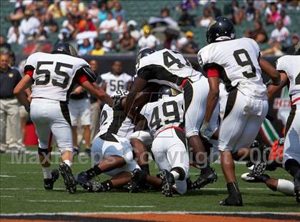 Thumbnail 2 in Middletown vs. Warren Central (Kirk Herbstreit Varsity Football Series) photogallery.