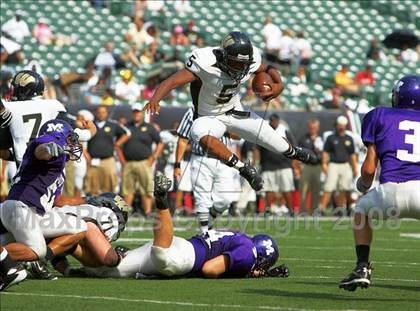 Thumbnail 2 in Middletown vs. Warren Central (Kirk Herbstreit Varsity Football Series) photogallery.