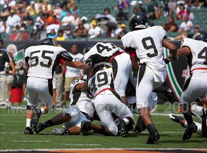 Thumbnail 3 in Middletown vs. Warren Central (Kirk Herbstreit Varsity Football Series) photogallery.