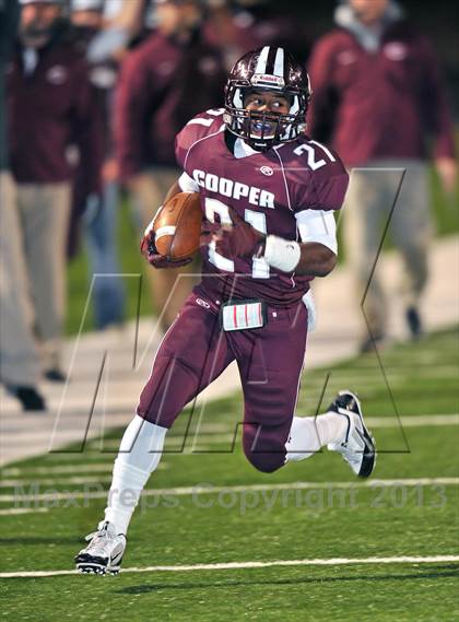 Thumbnail 1 in Cooper vs. Scurry-Rosser (UIL 2A Regional Semifinal) photogallery.