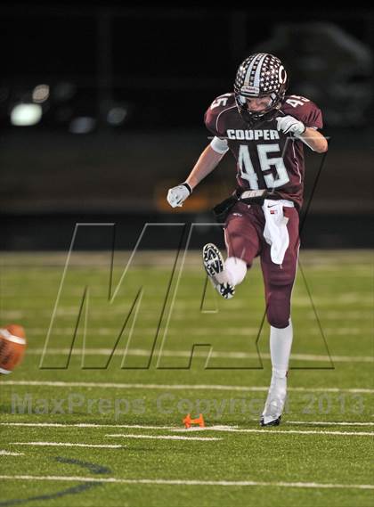 Thumbnail 2 in Cooper vs. Scurry-Rosser (UIL 2A Regional Semifinal) photogallery.