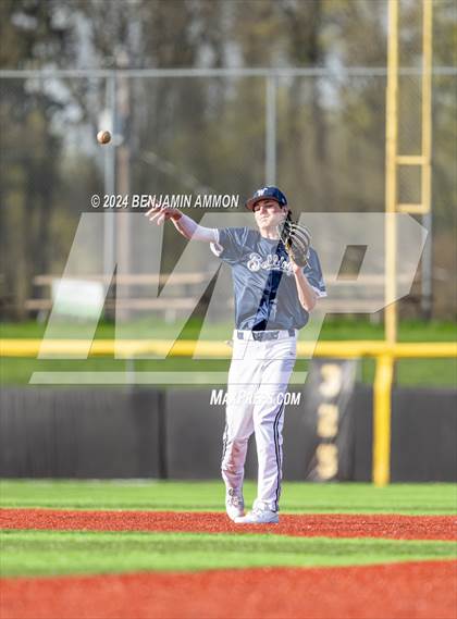 Thumbnail 1 in McNary @ West Albany photogallery.