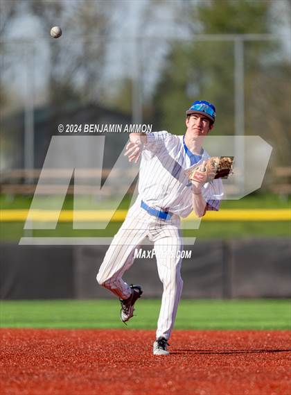Thumbnail 2 in McNary @ West Albany photogallery.