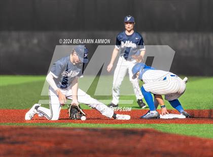 Thumbnail 2 in McNary @ West Albany photogallery.