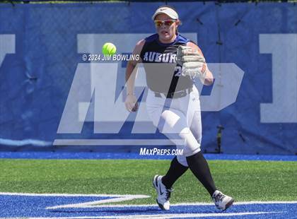 Thumbnail 2 in St. Anthony vs. Auburn (IHSA 2A Super-Sectional) photogallery.