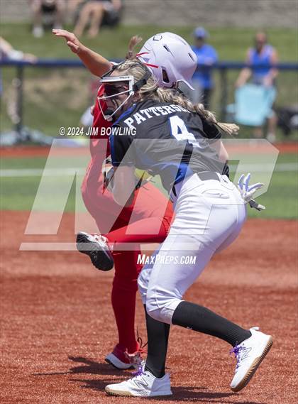 Thumbnail 1 in St. Anthony vs. Auburn (IHSA 2A Super-Sectional) photogallery.