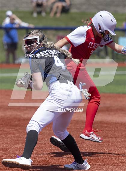Thumbnail 1 in St. Anthony vs. Auburn (IHSA 2A Super-Sectional) photogallery.
