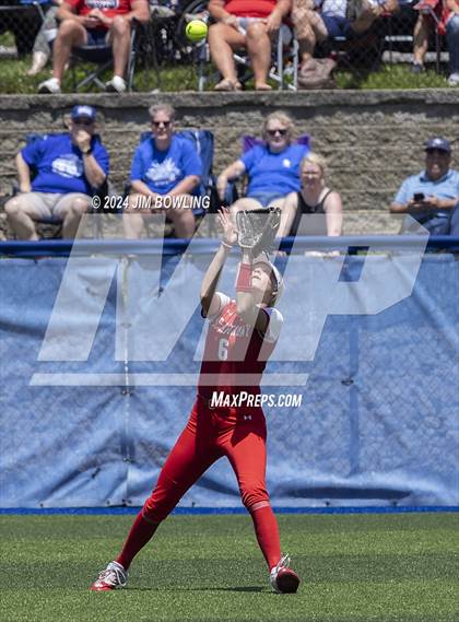 Thumbnail 3 in St. Anthony vs. Auburn (IHSA 2A Super-Sectional) photogallery.