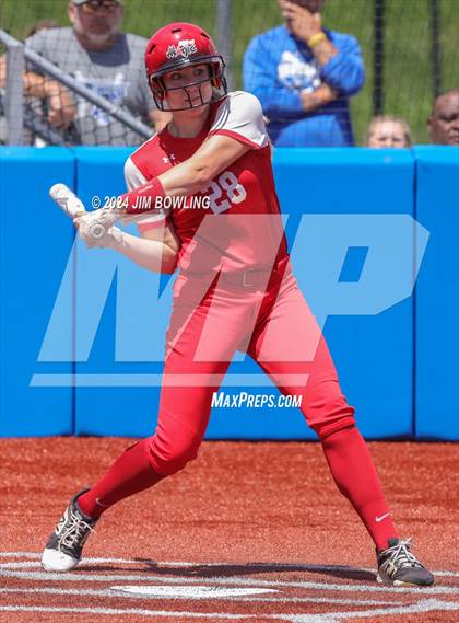 Thumbnail 3 in St. Anthony vs. Auburn (IHSA 2A Super-Sectional) photogallery.