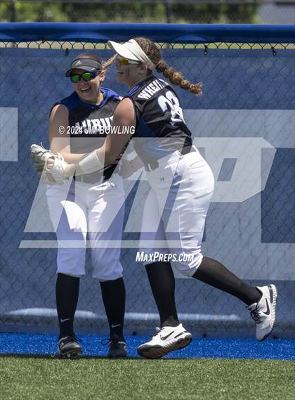 Thumbnail 3 in St. Anthony vs. Auburn (IHSA 2A Super-Sectional) photogallery.