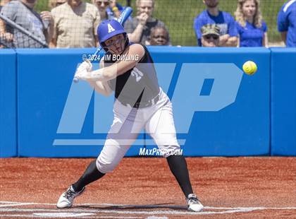 Thumbnail 2 in St. Anthony vs. Auburn (IHSA 2A Super-Sectional) photogallery.