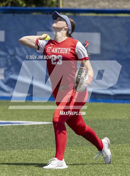 Thumbnail 3 in St. Anthony vs. Auburn (IHSA 2A Super-Sectional) photogallery.