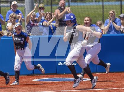 Thumbnail 1 in St. Anthony vs. Auburn (IHSA 2A Super-Sectional) photogallery.